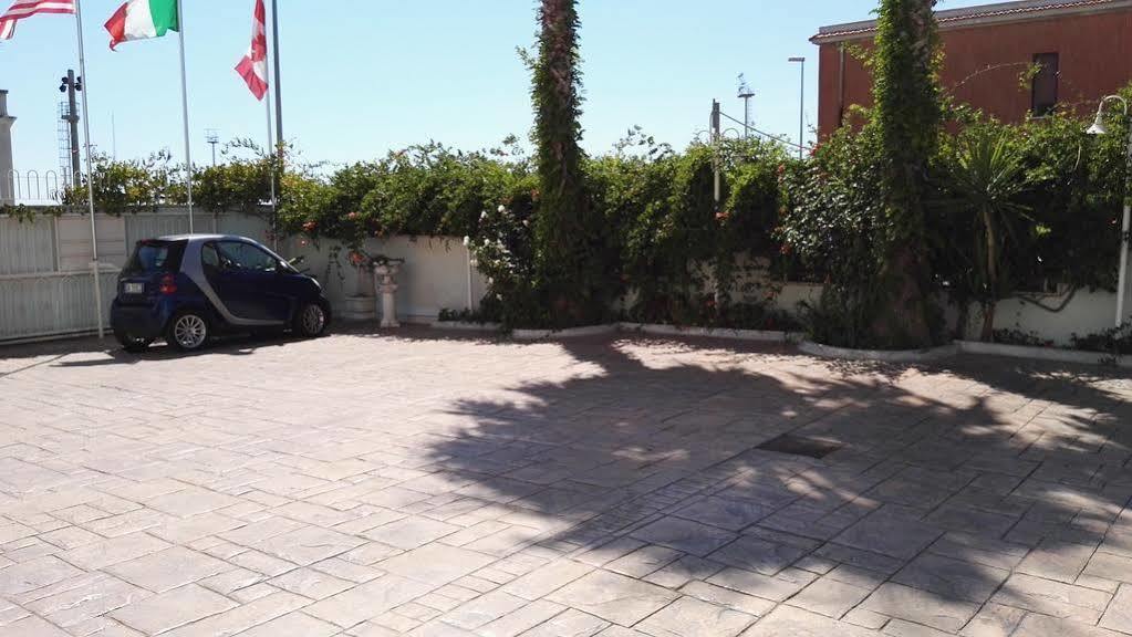 Hotel Borgo Del Mare Civitavecchia Exterior foto